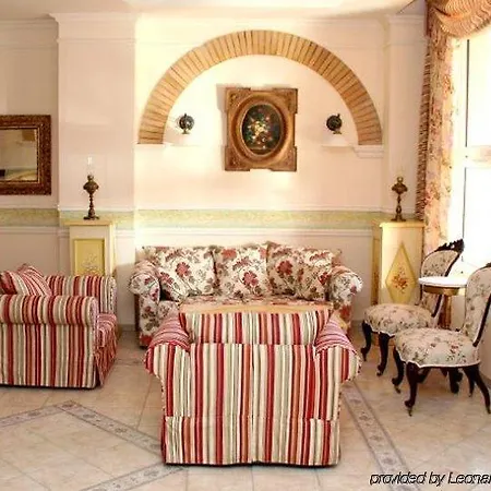 Casa De La Rosa 3*